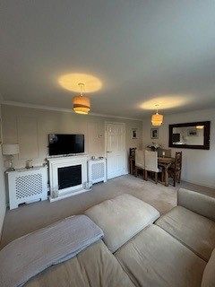 8 Killick Road, Westvale Park, Horley, Surrey